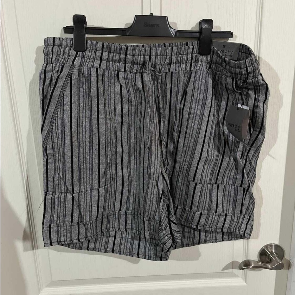 BNWT Royalty for Me shorts.